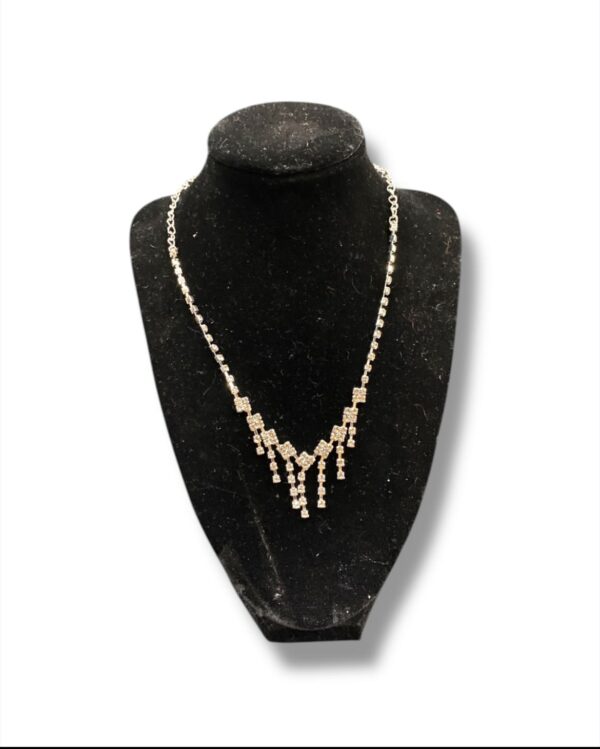 COLLAR DE PIEDRITA