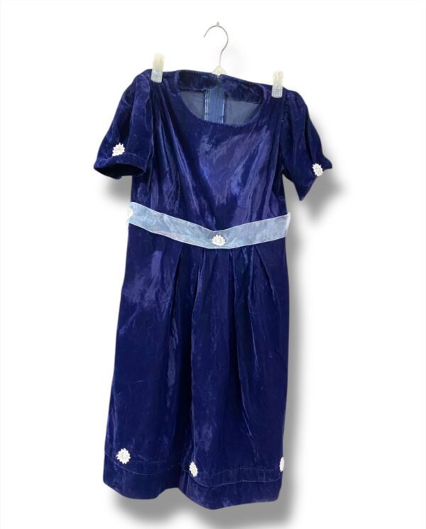 VESTIDO CORTO CON CINTA