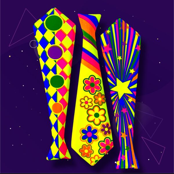 CORBATA CON DISEÑO GRANDE