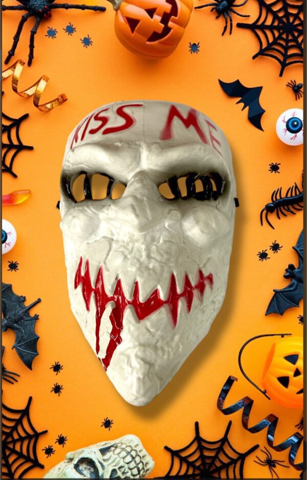 HALLOWEEN MASCARA KISS ME