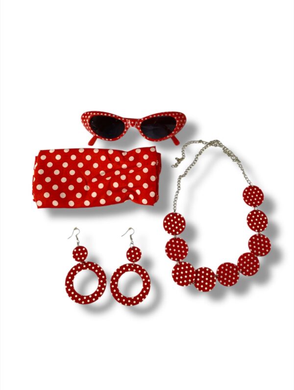 KIT DE LENTES, CARAVANAS Y COLLAR