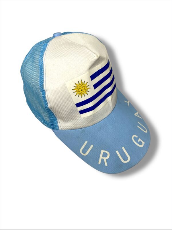 GORRO CON VISERA