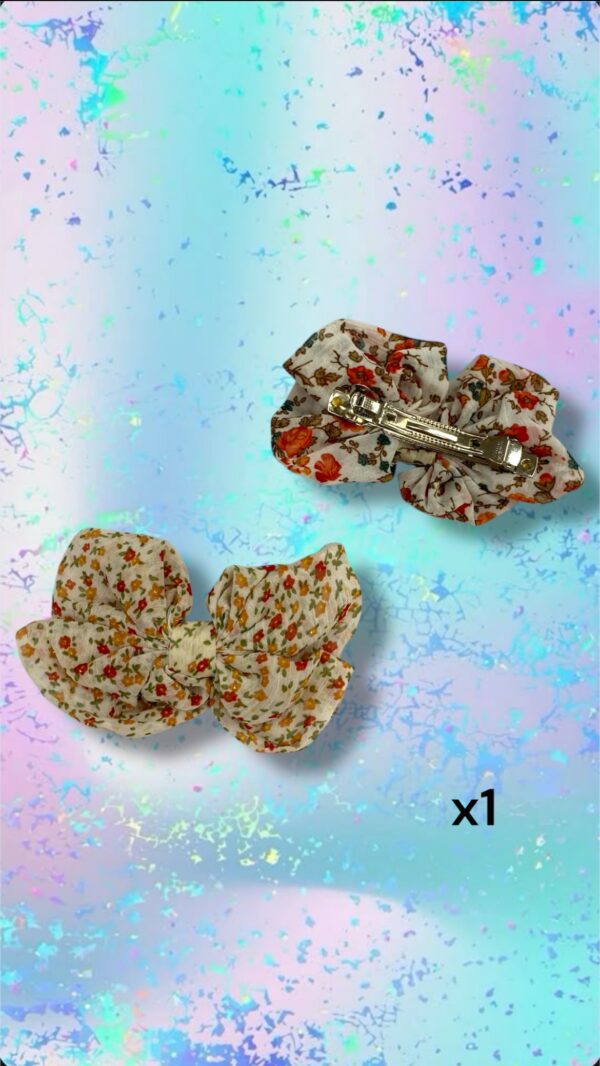 SORPRESITAS - ACC DE NIÑA BROCHE MOÑO