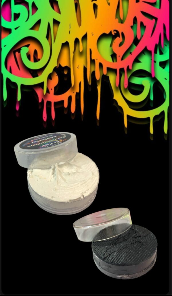 MAQUILLAJE GRAND x1 BLACK Y WHITE