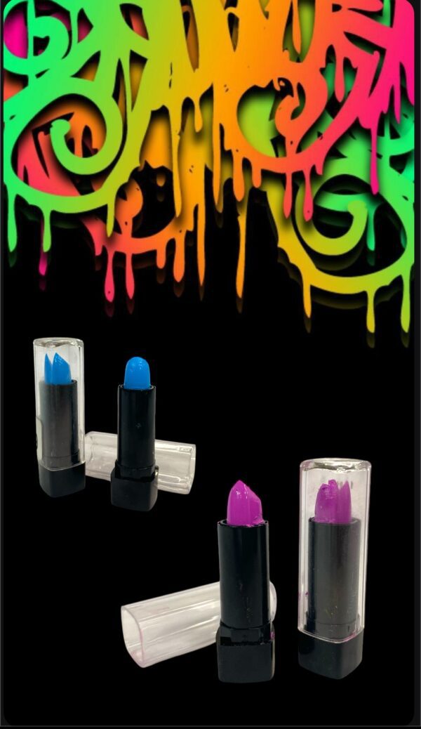 MAQUILLAJE LABIAL CHICO