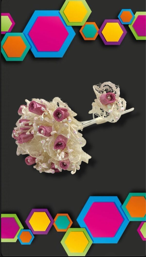MINI FLORCITAS CON PUNTILLA
